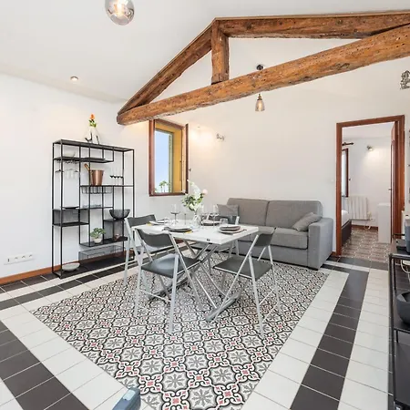 Bastion Ideally Located, Brightness, Sea Views 4* Menton