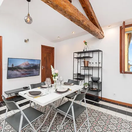 Bastion Ideally Located, Brightness, Sea Views Aparthotel Menton