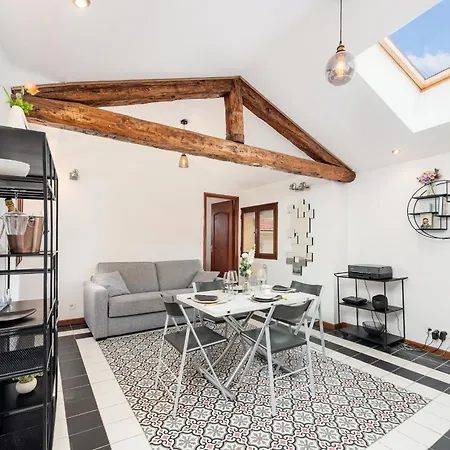 Bastion Ideally Located, Brightness, Sea Views 3* Menton