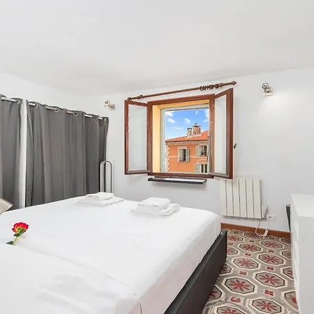 Ξενοδοχείο με διαμερίσματα Bastion Ideally Located, Brightness, Sea Views