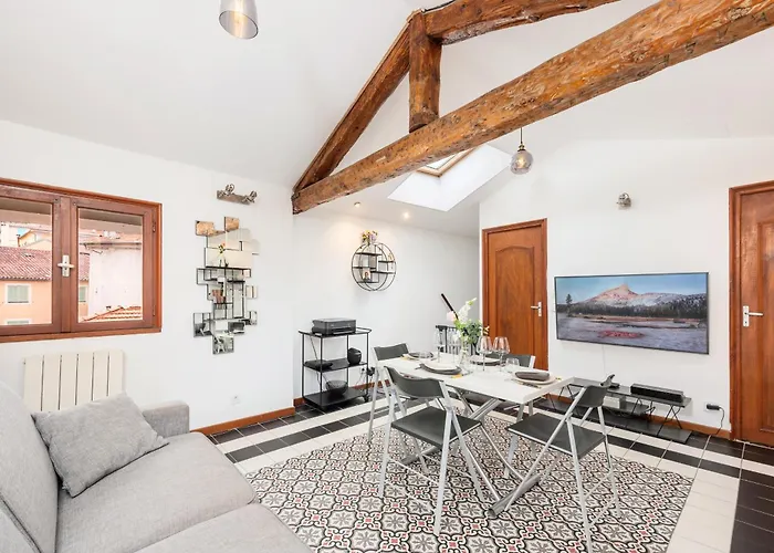 Apartmanhotel Bastion Ideally Located, Brightness, Sea Views Menton