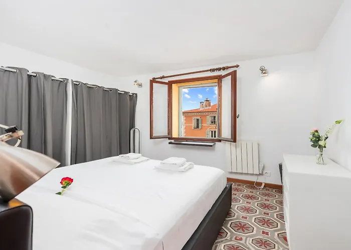 Apartmanhotel Bastion Ideally Located, Brightness, Sea Views